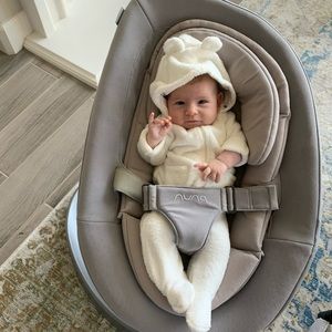 Nuna Leaf Grow Baby Bouncer